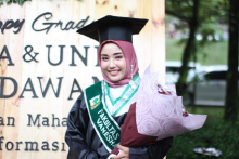 Vanesha Asyariza, S.Kom &ldquo;Better Late Than Never&rdquo;